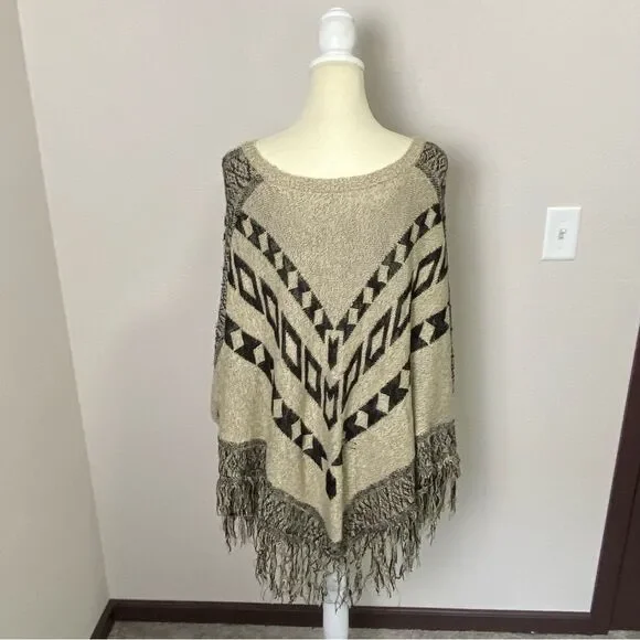 Maurices Boho Southwestern Knit Pancho Shawl W/ Fringe Sweater Women's Size L/XL - Picture 7 of 13